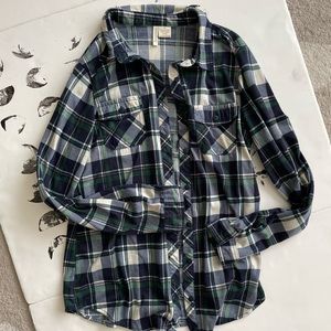 Colorful flannel like shirt Size M